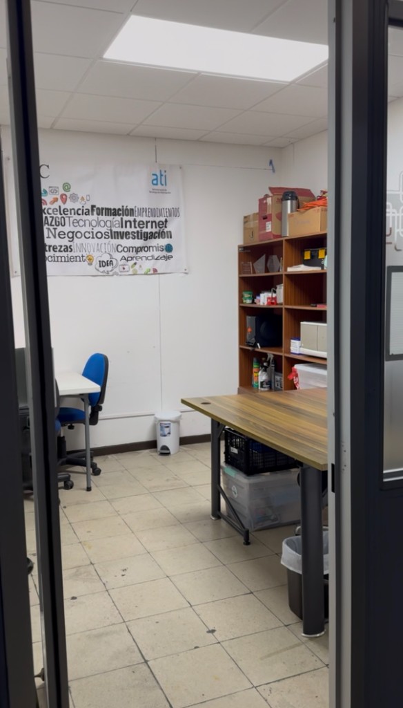 Oficina de ASEATI antes de la remodelación