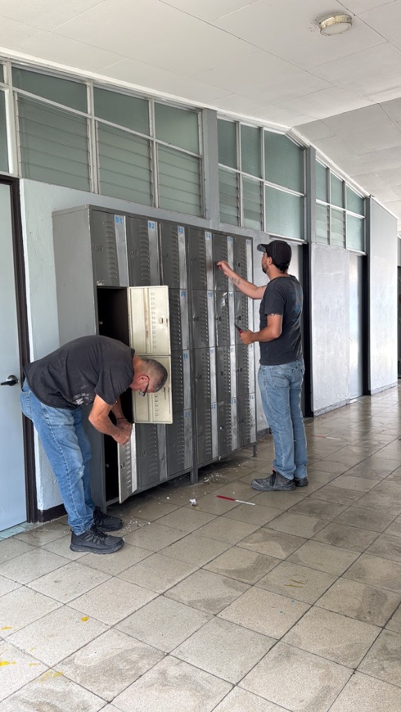 Trabajo en casilleros durante la remodelación